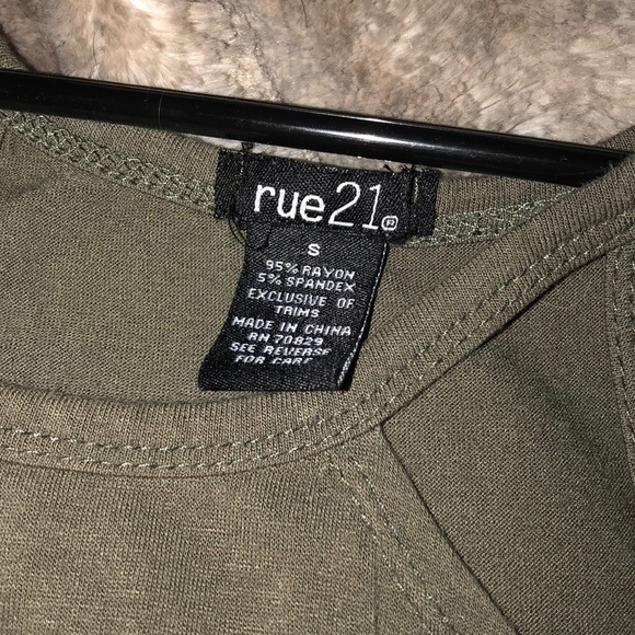 Rue 21 tank - Picture 2 of 2